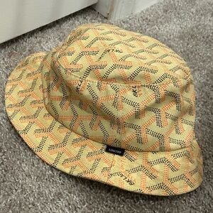 Deadline Limited Goyard Vintage Bucket Hat